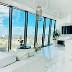 White Sky 20 Hanza Tower- Free Parking *