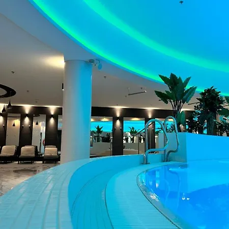 아파트 White Sky 20 Hanza Tower- Free Parking 슈체친