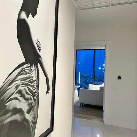 White Sky 20 Hanza Tower- Free Parking