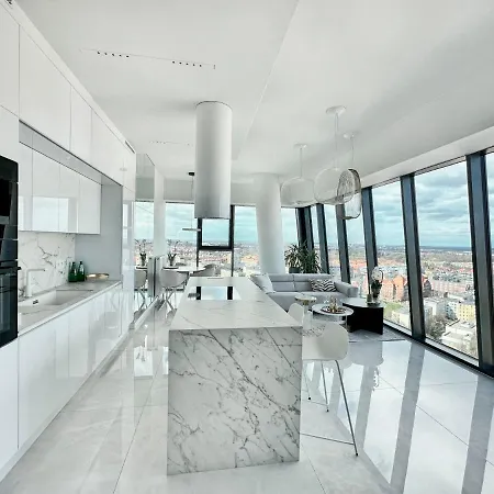 White Sky 20 Hanza Tower- Free Parking 아파트 *