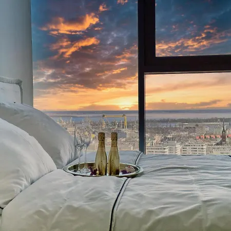 White Sky 20 Hanza Tower- Free Parking 슈체친