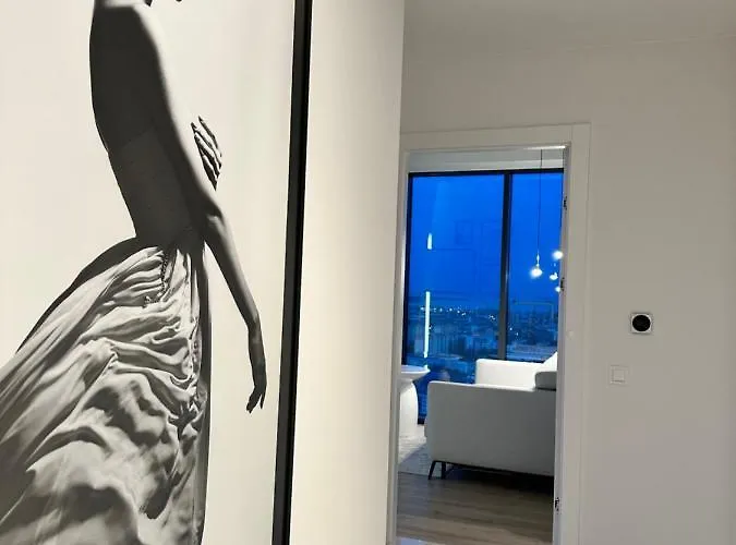 White Sky 20 Hanza Tower- Free Parking